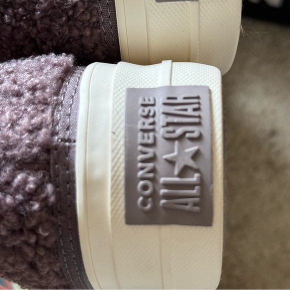 CONVERSE Ladies’ 10.5 CTAS Lift Ox Violet Ore/Vapor Mauve /Egret platform lowtop - Picture 2 of 8